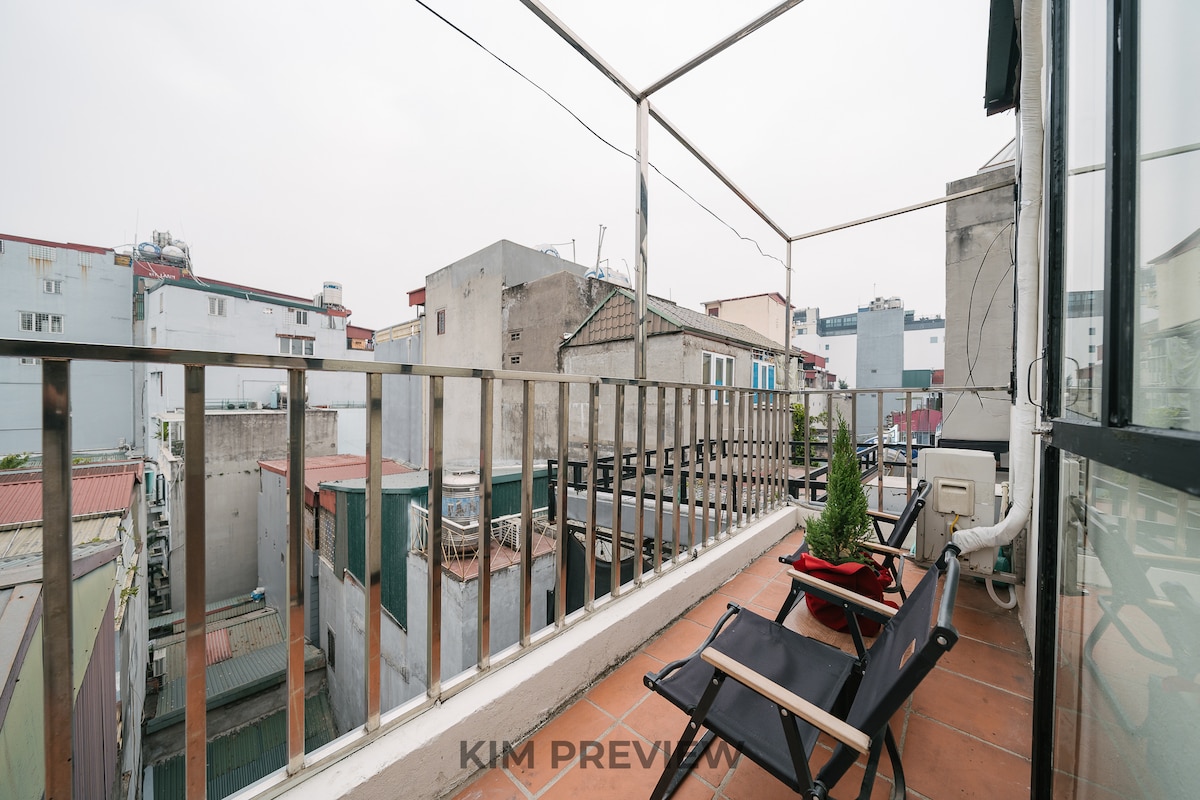 Nguyen Sieu balcony